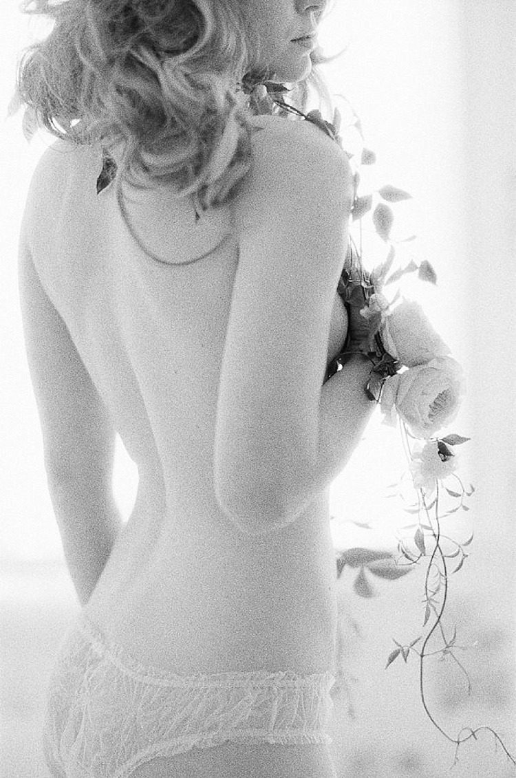 boudoir photography ideas. Carmen Santorelli Photography. Flowers by Plenty of Petals, San Diego wedding florist. Hair and Make-up by Thorne Artistry.