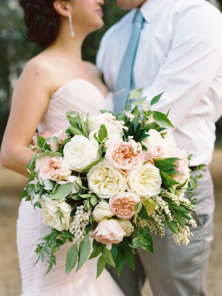 Outdoor blush wedding. San Diego florist: Plenty of Petals, Carmen Santorelli Photography.