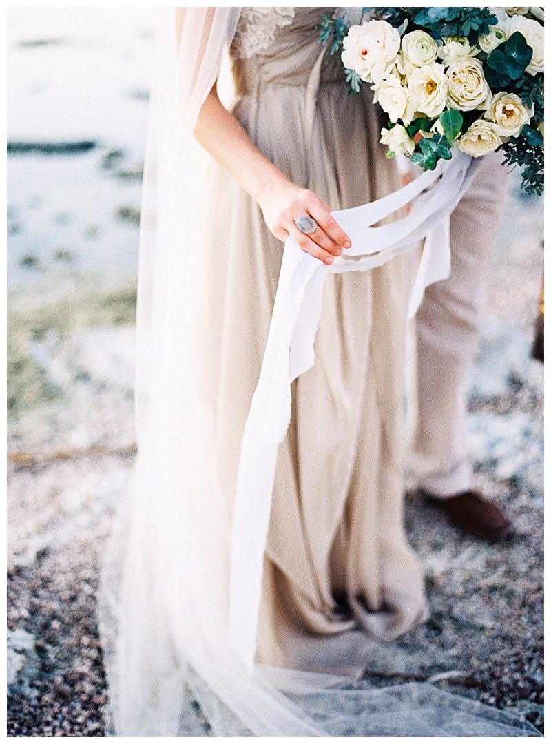 Blush wedding, bouquet by Plentyofpetals.com, photography by Jen Wojcik