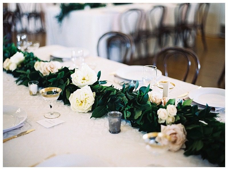 Gardner rose centerpiece and garland. Garden wedding. Florist: plentyofpetals.com. Fine Art wedding Photography.