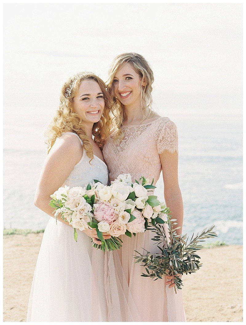 Beach wedding in San Diego wedding. Florist: plentyofpetals.com, Carmen Santorelli Photography