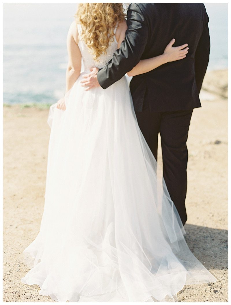 Beach wedding in San Diego wedding. Florist: plentyofpetals.com, Carmen Santorelli Photography