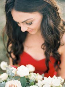 Engagement session ideas. Ashley Kelemen Photography. Flowers: Plentyofpetals.com