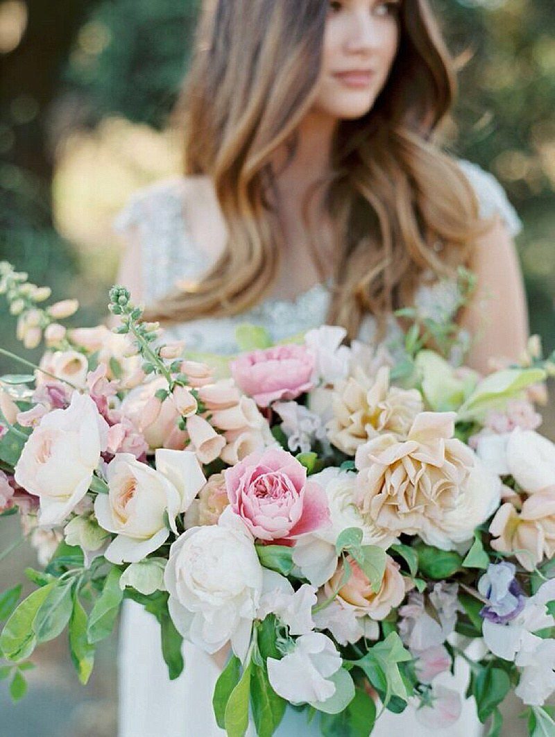 San Diego wedding. Bridal bouquet by Plenty of Petals, San Diego wedding florist. Valentina Glidden Photography