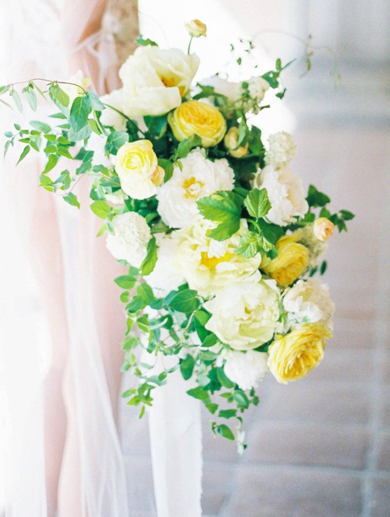 martha stewart best wedding bouquet. plenty of petals San Diego wedding florist