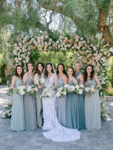 Garden backyard wedding, Laura Murray photography, plenty of petals florist